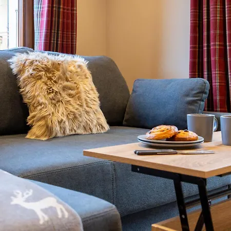 Cosy 2 Bed Situated In Old Town דירה