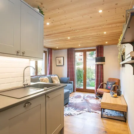 Cosy 2 Bed Situated In Old Town *